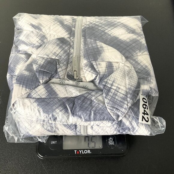 Athleta Puffer Vest Women XXS Blue Print Goose Down Quilted Full Zip Ski Outdoor - Picture 13 of 13